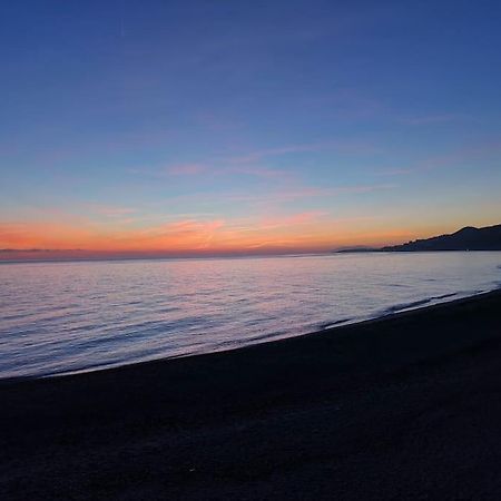 Atico Fresco Y Luminoso Con Aparcamiento Privado Appartement Nerja Buitenkant foto