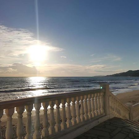 Atico Fresco Y Luminoso Con Aparcamiento Privado Appartement Nerja Buitenkant foto