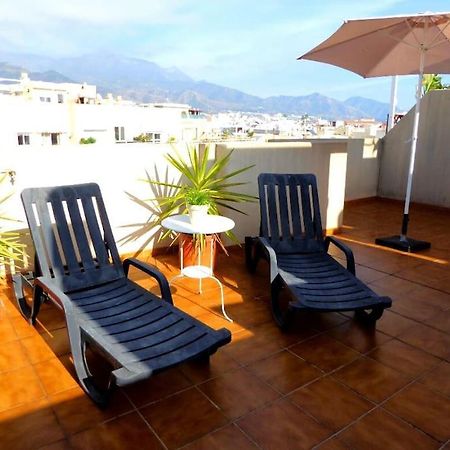 Atico Fresco Y Luminoso Con Aparcamiento Privado Appartement Nerja Buitenkant foto