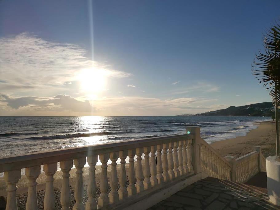 Atico Fresco Y Luminoso Con Aparcamiento Privado Appartement Nerja Buitenkant foto